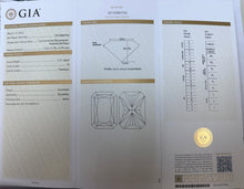 將圖片載入圖庫檢視器 Elongated Radiant-cut Diamond Engagement Ring
