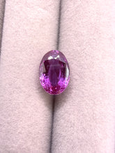 Muat gambar ke penampil Galeri, Elongated Oval Shape Unheated Purple Pink Sapphire
