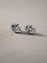Load image into Gallery viewer, Perfect Matching Pair of Oval Shape Diamonds 1.07cts/1.08cts (Type IIA)
