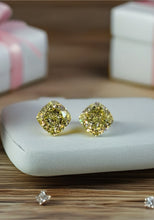 将图片加载到图库查看器，Rare Perfect Matching Pair of Natural Fancy Yellow Diamonds 1.70cts/1.72cts
