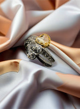 将图片加载到图库查看器，Heart shape Yellow &amp; White Diamonds Ring
