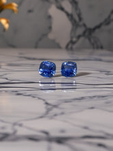將圖片載入圖庫檢視器 Rare Unheated Ceylon Sapphires in a Pair (3cts size)
