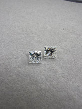 将图片加载到图库查看器，Matching Pair of Princess-cut Natural Diamonds 2.00cts/2.01cts
