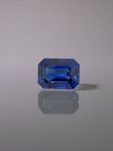 Load image into Gallery viewer, Emerald-cut Ceylon Sapphire 5.38cts (Unmounted )
