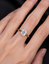 Muat gambar ke penampil Galeri, Radiant-cut Diamond Engagement Ring
