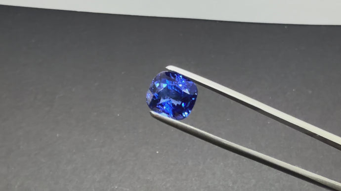 Unheated Burmese Natural Sapphire 3.04cts
