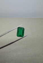 Muat dan putar video di penampil Galeri, Natural Emerald 3.87cts, Zambia origin
