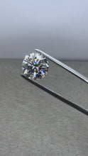 Muat dan putar video di penampil Galeri, Round Natural Diamond 2.07cts D colour
