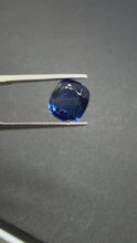 Muat dan putar video di penampil Galeri, Unheated Natural Sapphire from Ceylon origin

