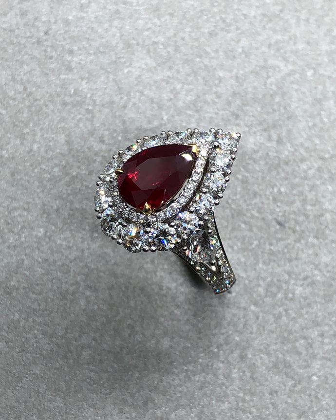 (R#12) Burmese Ruby 2.01cts and Diamonds Ring