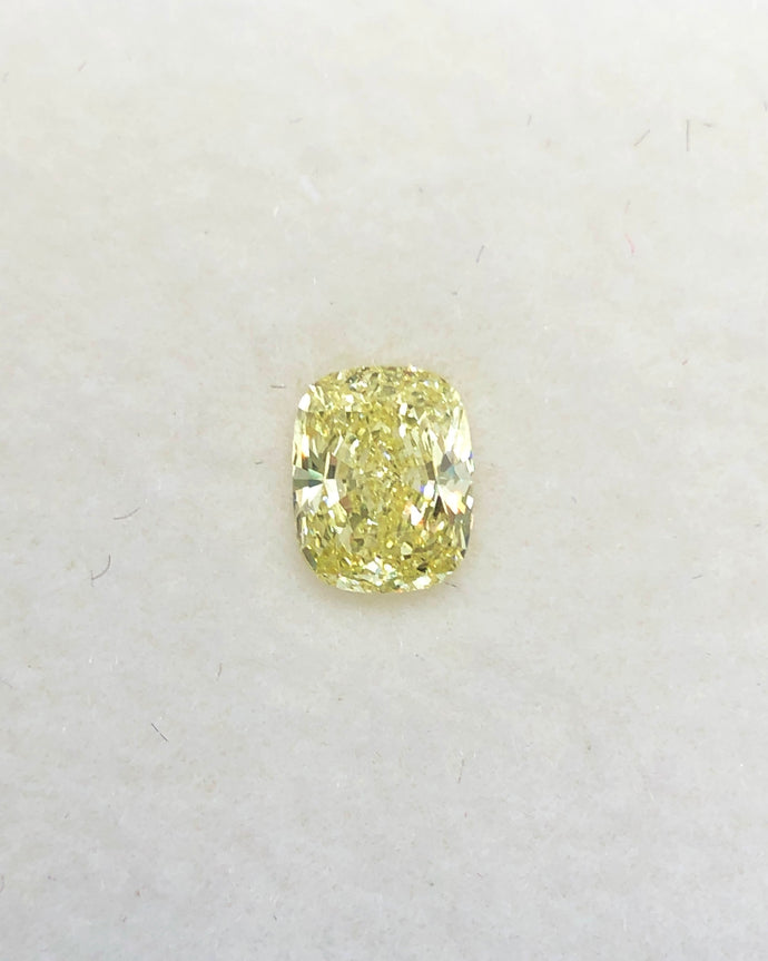 59/21 Natural Fancy Light Yellow 1.11cts