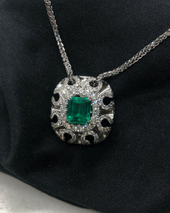 Colombian Emerald and Diamonds Pendant