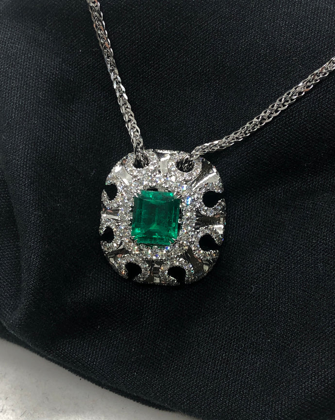 Colombian Emerald and Diamonds Pendant